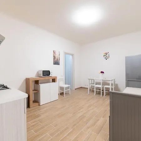 Apartment Via Giacomo Leopardi 36 Naples